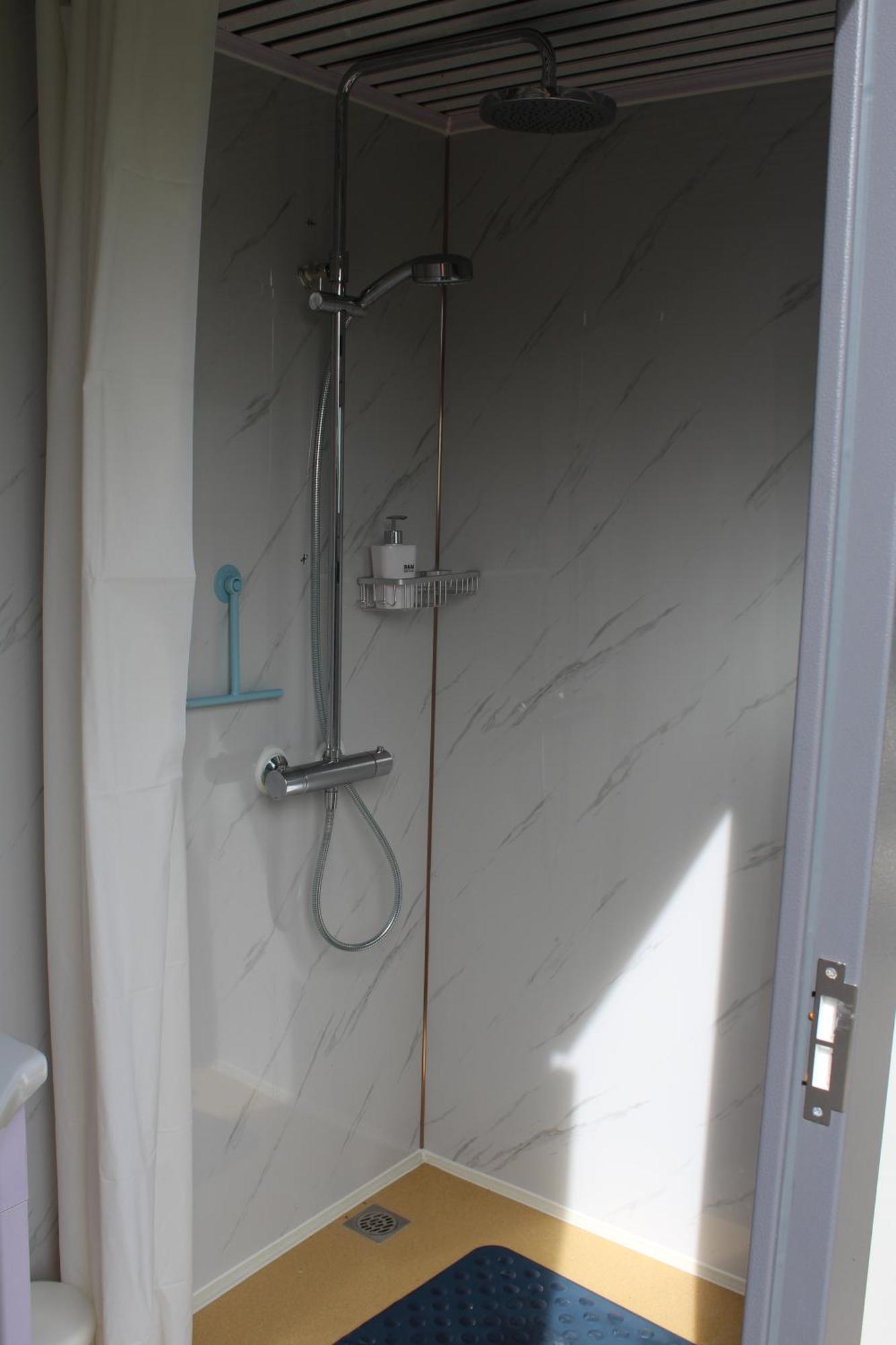 Camping Pod Lyts Dekema 1 Baard المظهر الخارجي الصورة